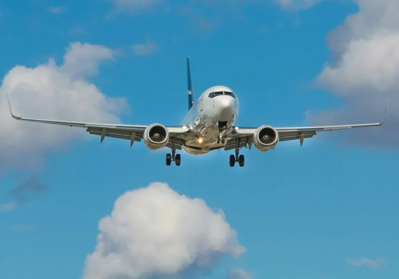 Cargo aircraft on approach