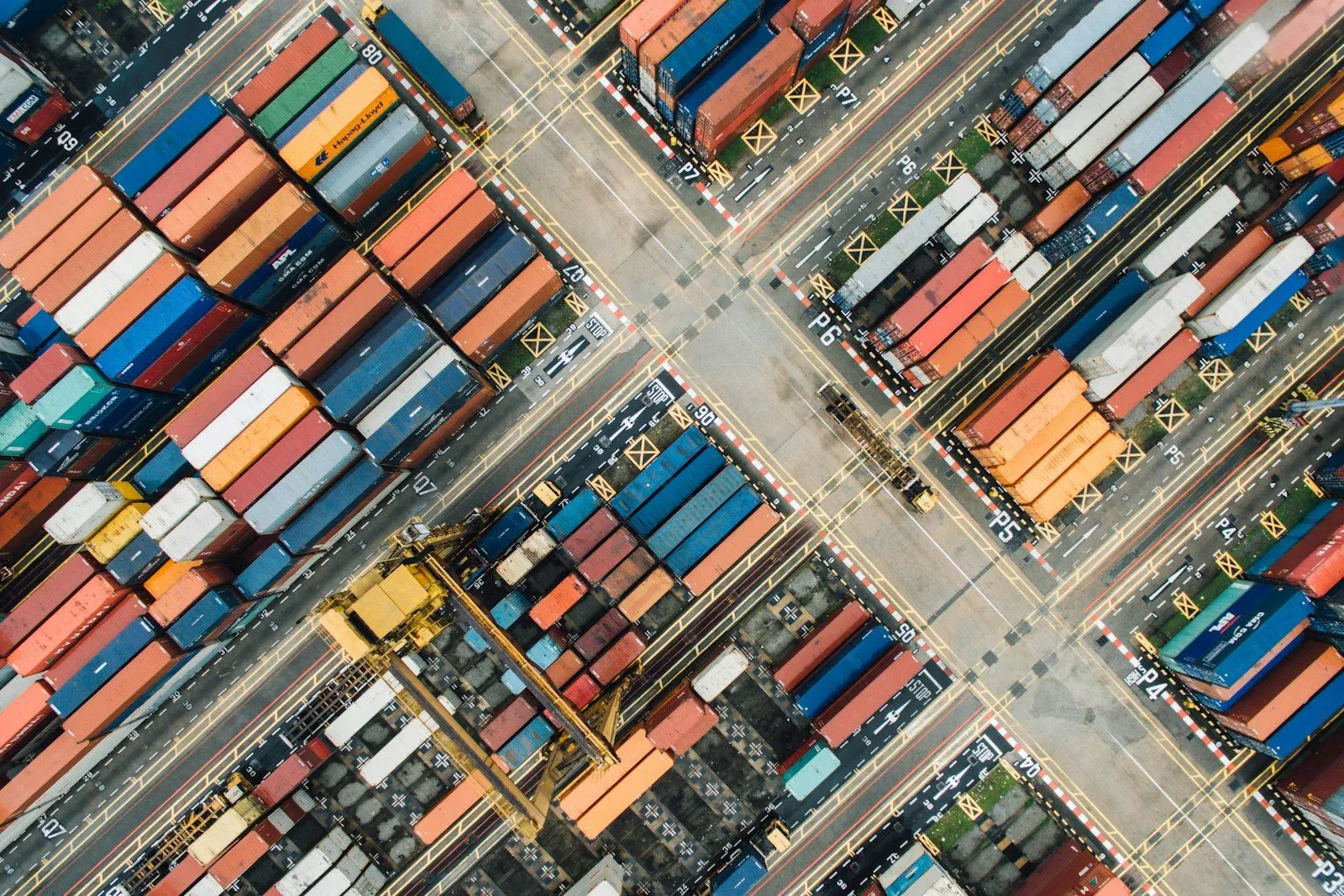 Peak season 2026: securing ocean and air capacity before Q4